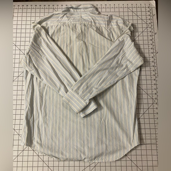 Banana Republic Men’s XL Striped Classic Fit Button Down Shirt - Picture 3 of 6